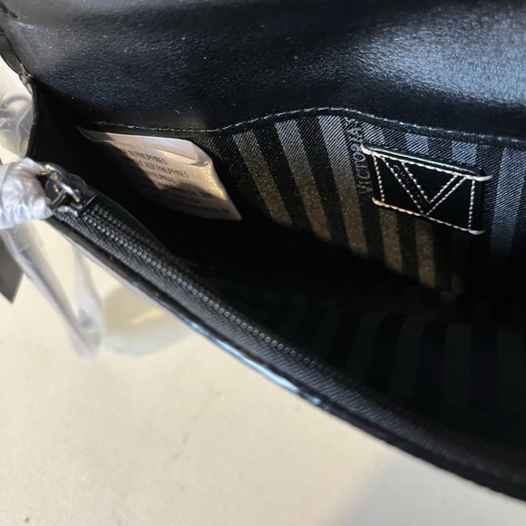 Victoria's Secret Tech Wristlet Cellphone ID Card Wallet Purple 6 7/8"x 4.5" NWT - Picture 11 of 14